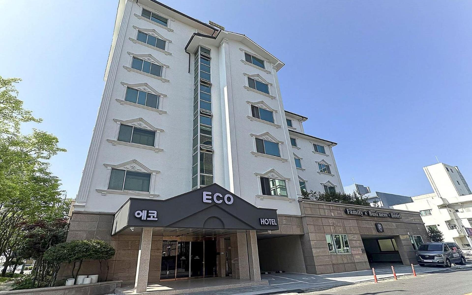 מוקפו Eco Hotel מראה חיצוני תמונה