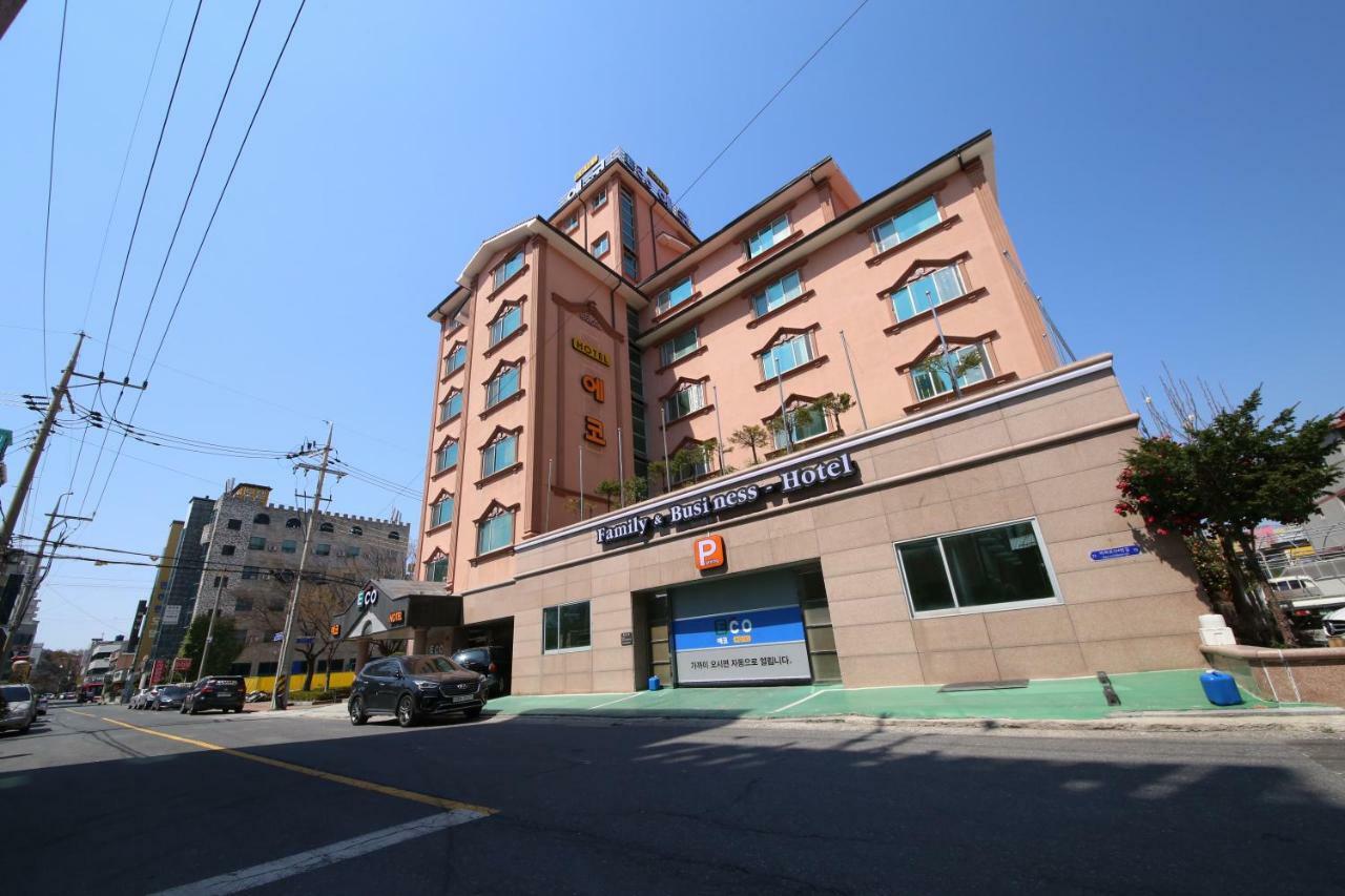 מוקפו Eco Hotel מראה חיצוני תמונה