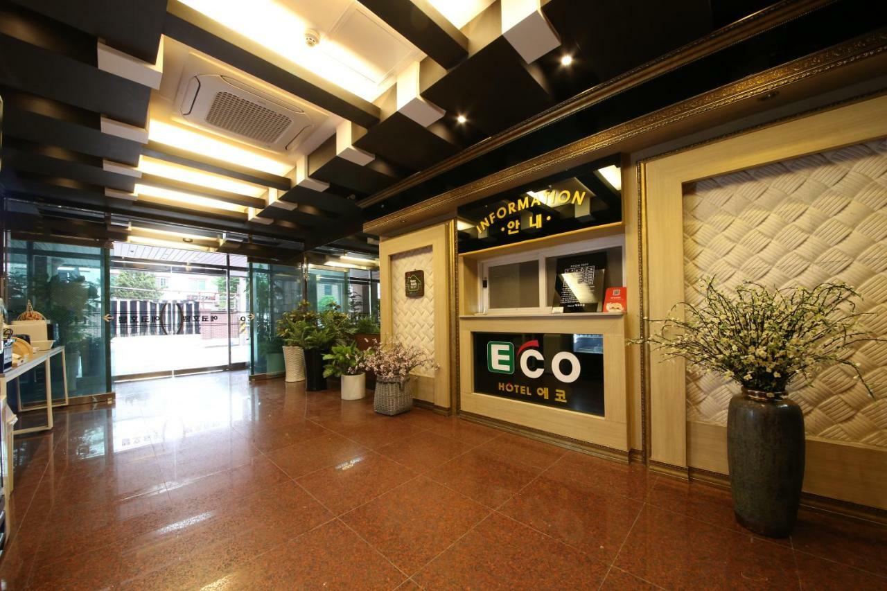 מוקפו Eco Hotel מראה חיצוני תמונה